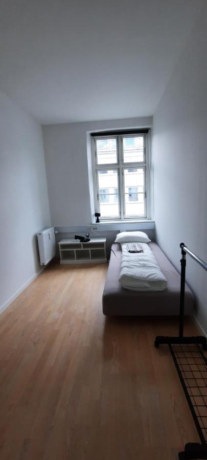 Private Room In A Shared Apartment Odense Eksteriør bilde