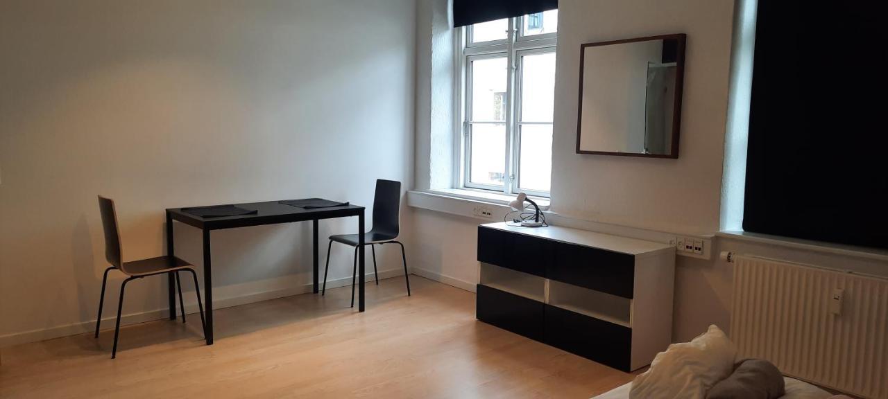 Private Room In A Shared Apartment Odense Eksteriør bilde